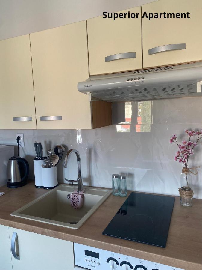 Apartments Zivko Малинска Екстериор снимка
