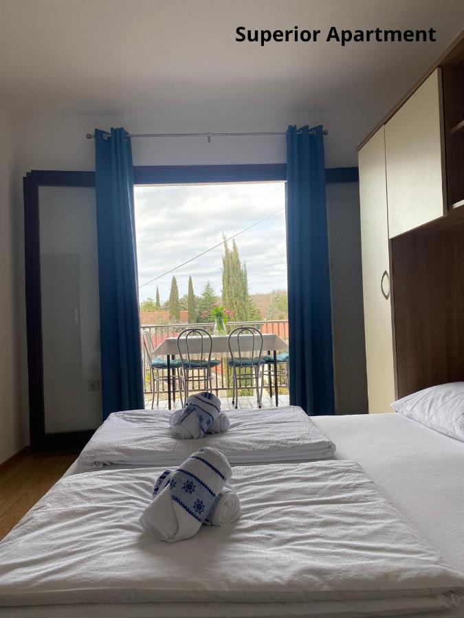 Apartments Zivko Малинска Екстериор снимка