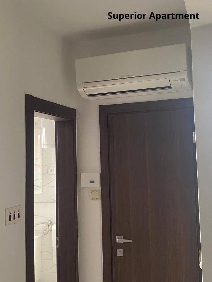 Apartments Zivko Малинска Екстериор снимка