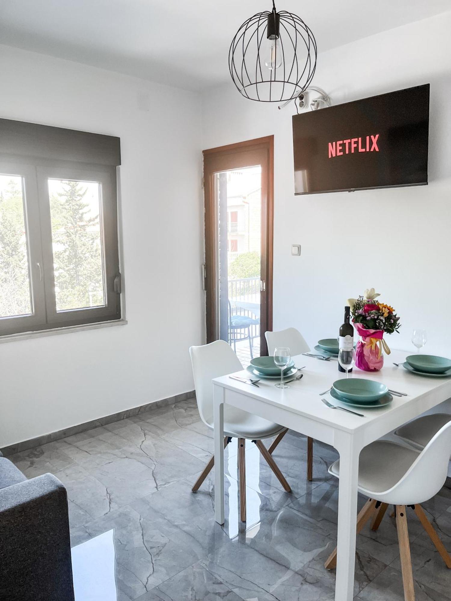 Apartments Zivko Малинска Екстериор снимка