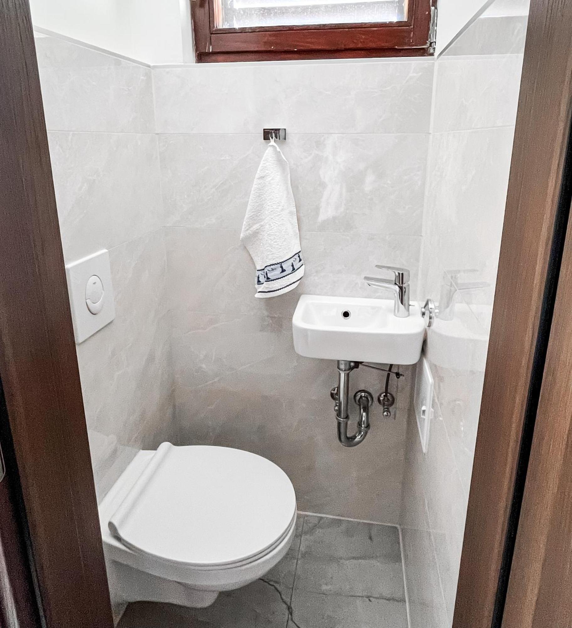 Apartments Zivko Малинска Екстериор снимка