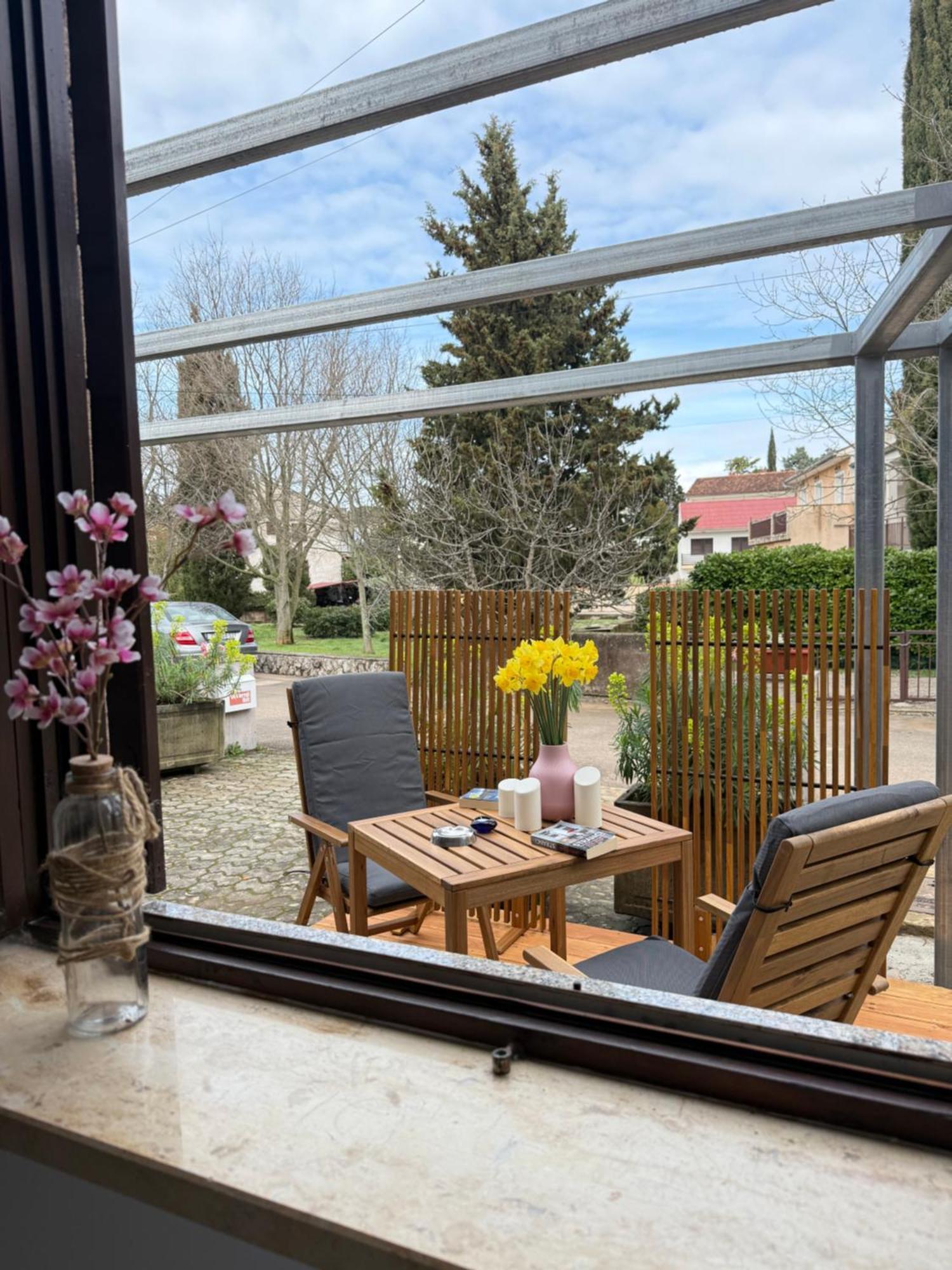 Apartments Zivko Малинска Екстериор снимка