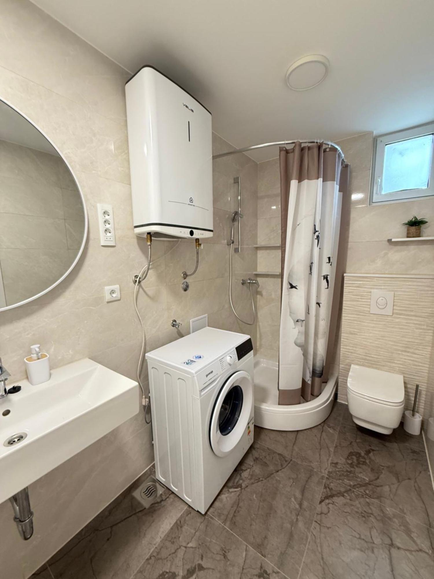 Apartments Zivko Малинска Екстериор снимка