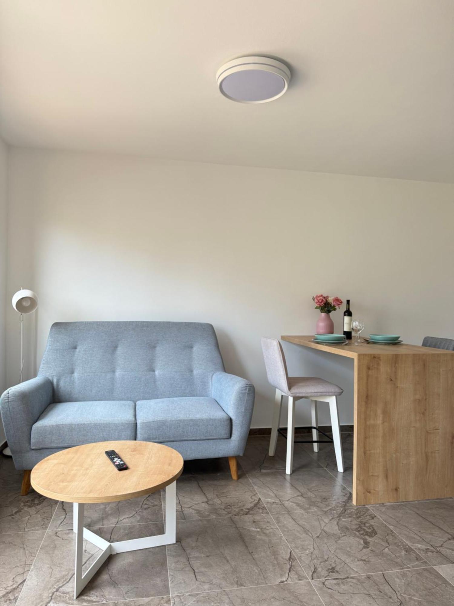 Apartments Zivko Малинска Екстериор снимка